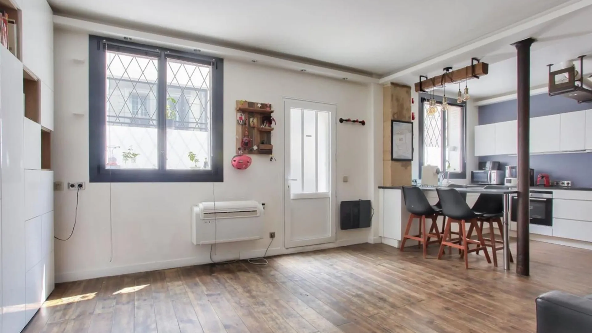 Spacious Apartment Of 100 M In Souplex Paris